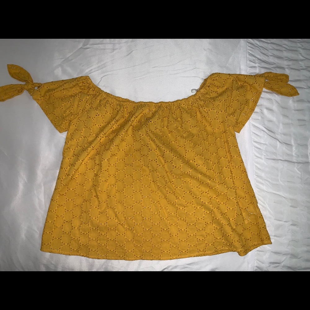 YELLOW TOP